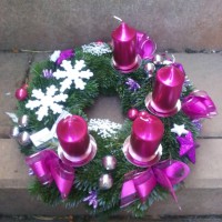 /album/fotogalerie-vanoce/venec-fialovy-jpg/